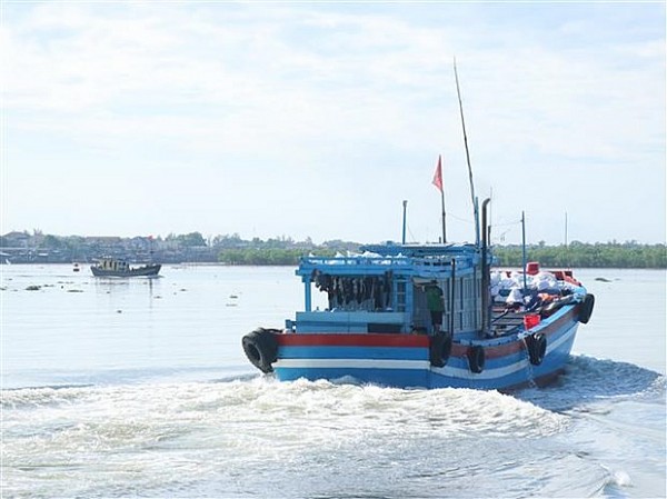 Tien Giang reaps results from communication work on IUU fishing
