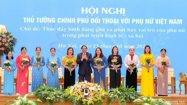 Women hold special role and make great contributions: Prime Minister