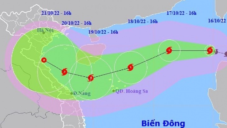 Typhoon Nesat enters East Sea, localities warned to stay alert