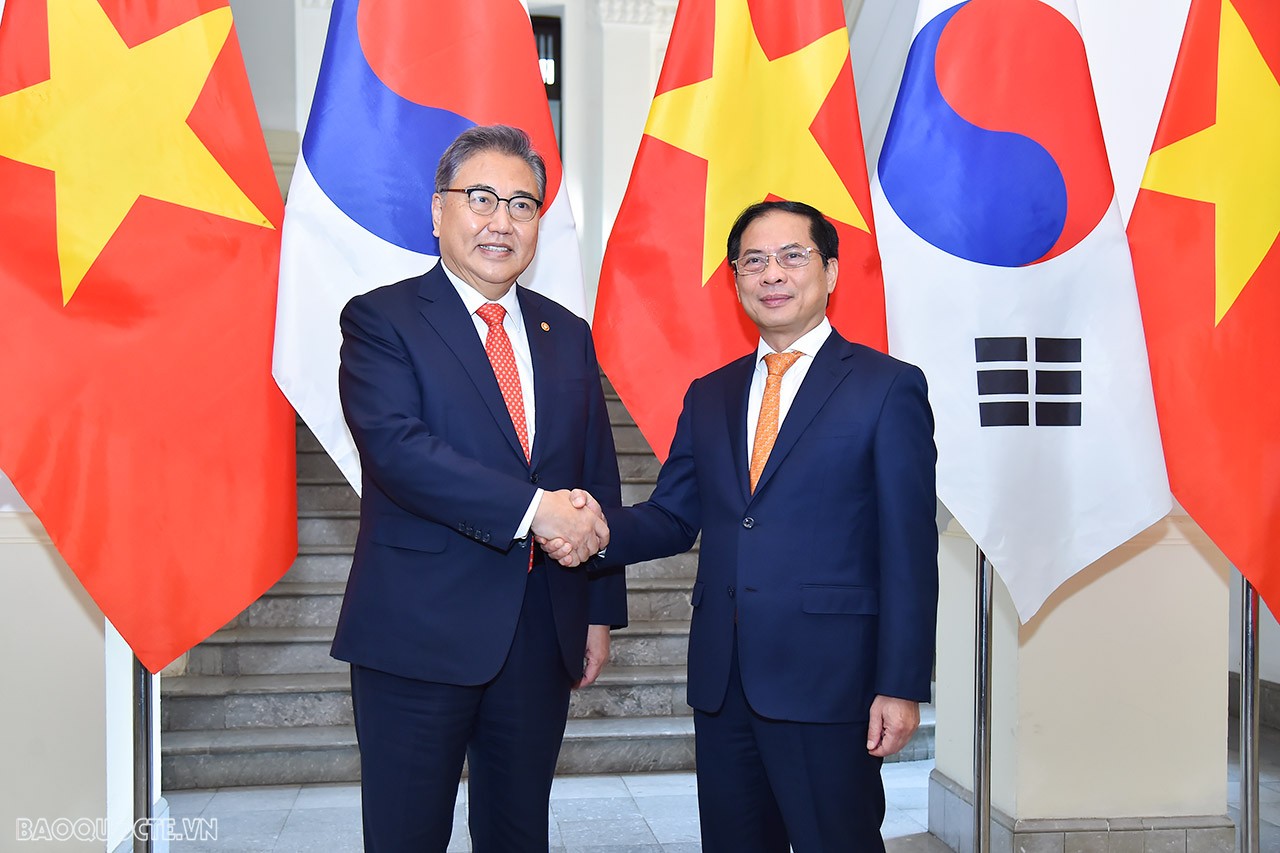 Foreign Ministers agree to develop Vietnam-RoK cooperation