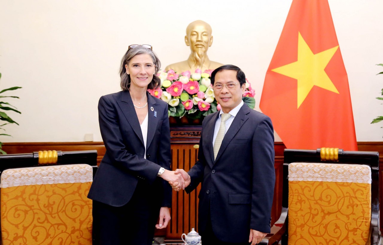 FM received new UNDP Resident Representative in Vietnam to present Letter of Credentials