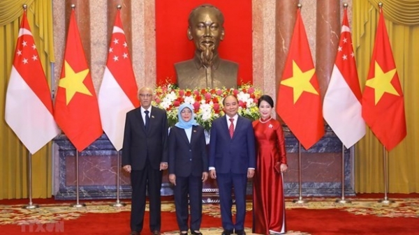 Singaporean President wraps up state visit to Vietnam