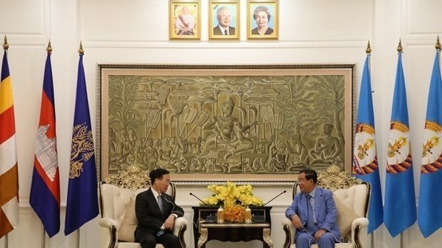 Cambodian media highlight Vietnamese Party delegation's visit