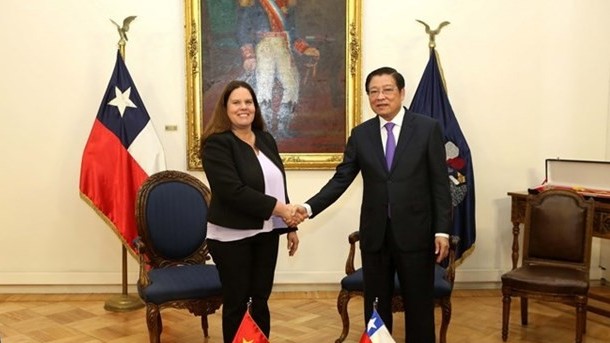 CPV delegation pays working trip to Chile