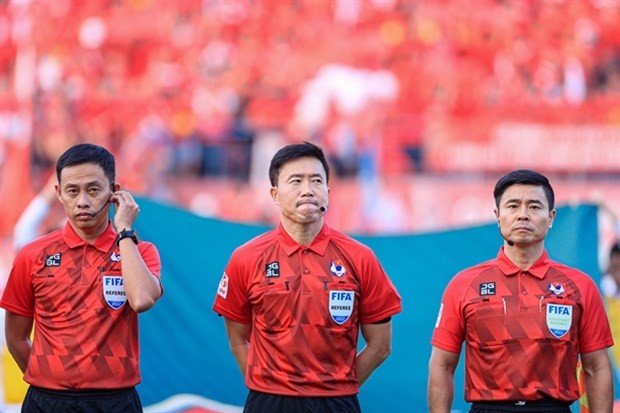 VFF invites foreign referees to officiate V.League 1