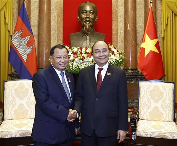 President Nguyen Xuan Phuc receives Cambodian Senate leader Samdech Say Chhum