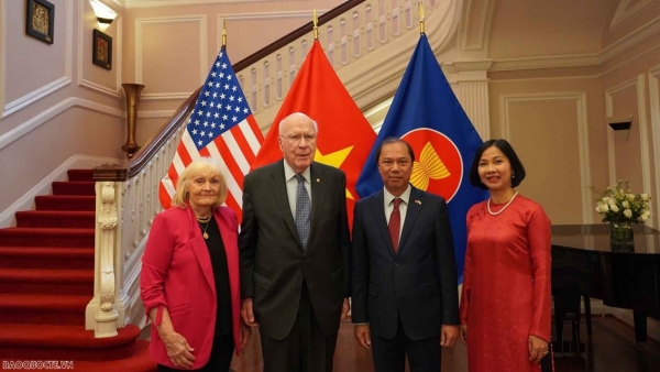 Senator Patrick Leahy pledges more contributions to Vietnam-US relations