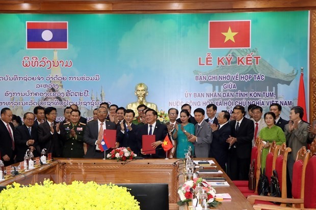 Kon Tum, Laos’ Attapeu sign cooperation deal for 2022-2027