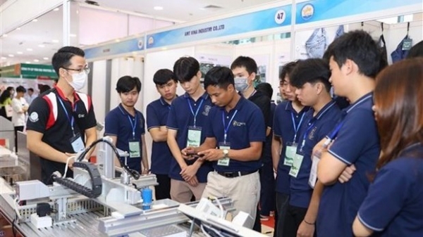 Exhibition displays Hanoi's key industrial products
