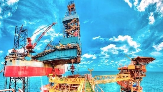 Vietnam-Russia oil and gas joint venture welcomes first oil flow from Ca Tam field's second rig