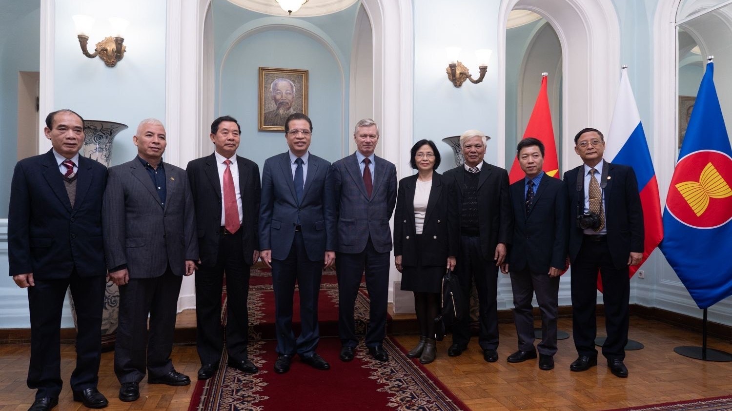 To boost people-to-people diplomacy between Vietnam-Russia