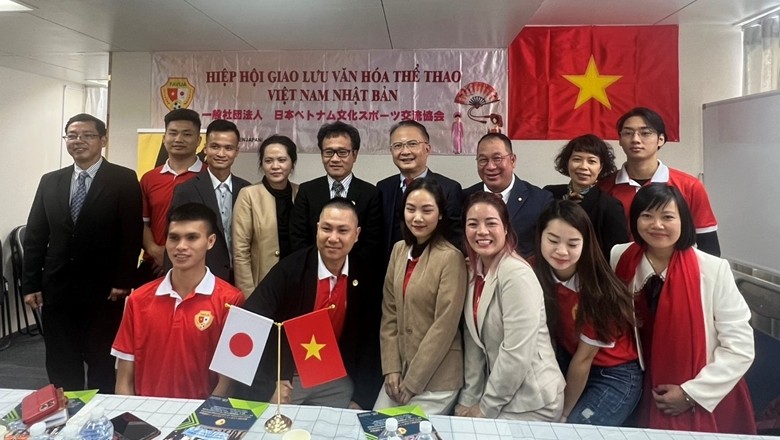 State Commission for Overseas Vietnamese Affairs' delegation meets with OVs in Japan
