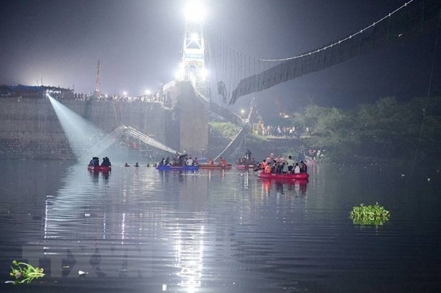Leaders extend condolences to India over deadly bridge collapse Leaders extend condolences to India over deadly bridge collapse