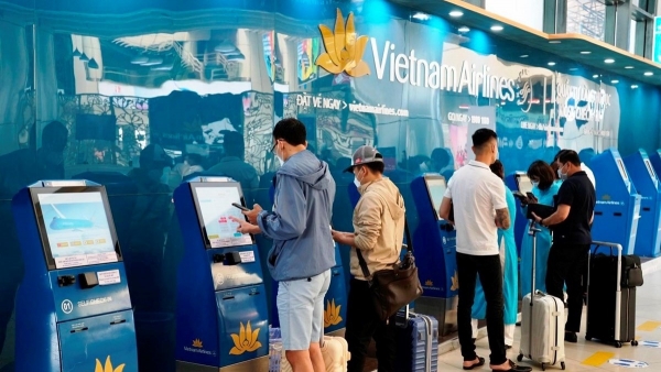 Vietnam Airlines Group provides with online check-in service at all domestic airports