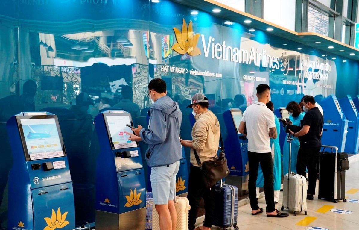 Vietnam Airlines Group deploys online check-in service at all domestic airports