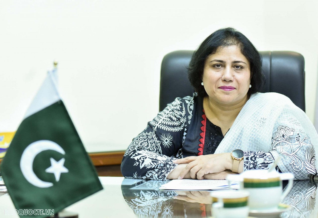 (11.07) Đại sứ Pakistan tại Việt Nam Samina Mehtab. (Ảnh: Nguyễn Hồng)