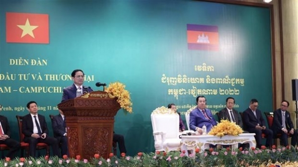 Prime Ministers join Vietnam-Cambodia trade and investment promotion forum