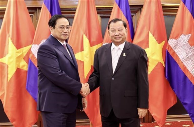 PM Pham Minh Chinh meets Cambodian Senate President Samdech Say Chhum