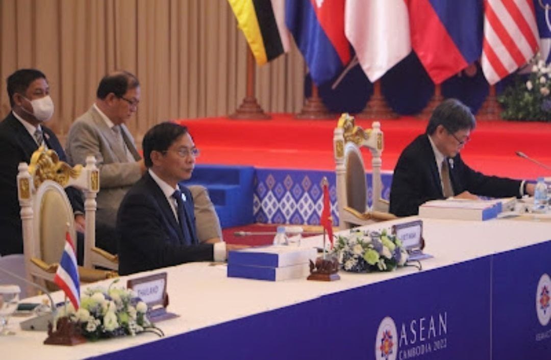 FM Bui Thanh Son attends preparatory meetings of ASEAN FMs for upcoming ASEAN Summits
