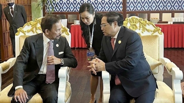 Prime Minister meets with Brunei Sultan Haji Hassanal Bolkiah on sidelines of ASEAN Summits