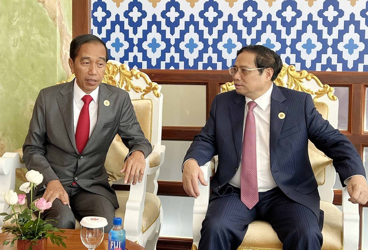 Prime Minister meets with Indonesian President Joko Widodo on sidelines of ASEAN Summits