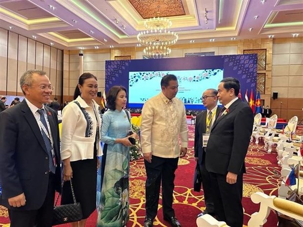 Vietnam wants to strengthen strategic partnership with Philippines: NA Vice Chairman