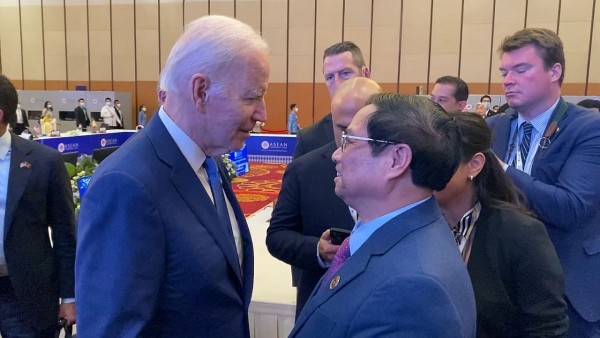 PM Pham Minh Chinh meets with US President Joe Biden in Phnom Penh