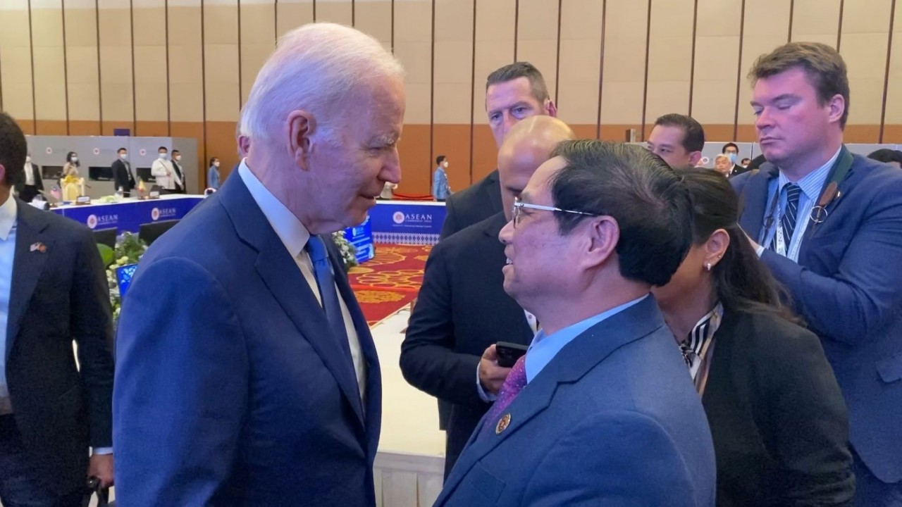PM Pham Minh Chinh meets with US President Joe Biden in Phnom Penh | Politics | Vietnam+ (VietnamPlus)