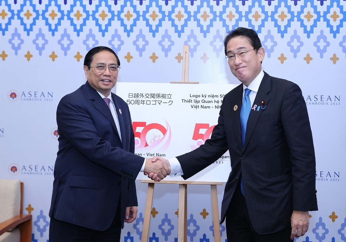 Vietnamese, Japanese PMs agree to boost bilateral ties in all fields