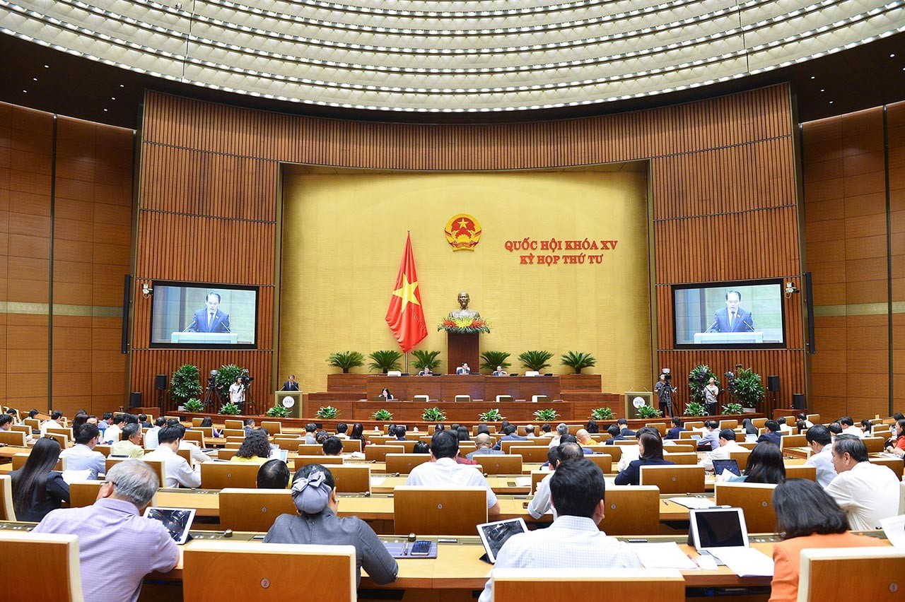 Quốc hội họp phiên toàn thể tại hội trường ngày 11/11.