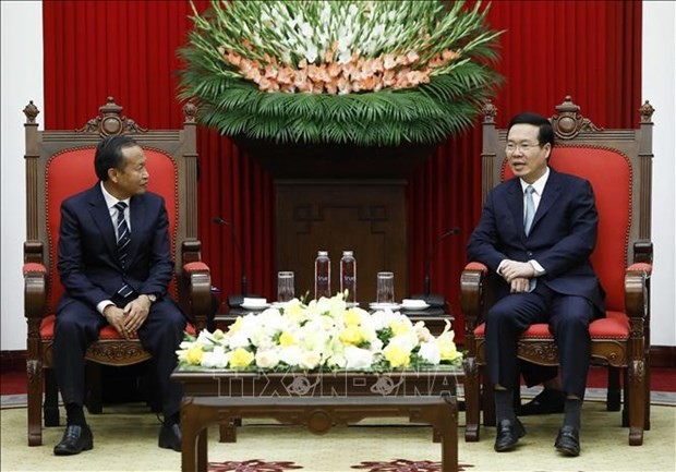 Senior Party official receives Lao guests