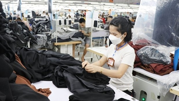 Vietnam urged to improve productivity for economic reform