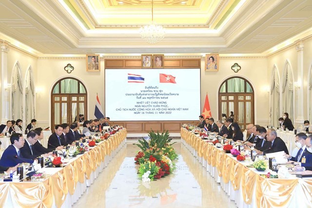 Thai PM hosts official welcome ceremony for Vietnamese President at Government House