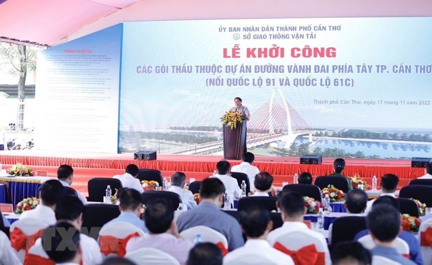 Prime Minister breaks ground for Can Tho’s western belt road project