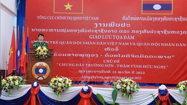 Young military officers of Vietnam, Laos hold exchange
