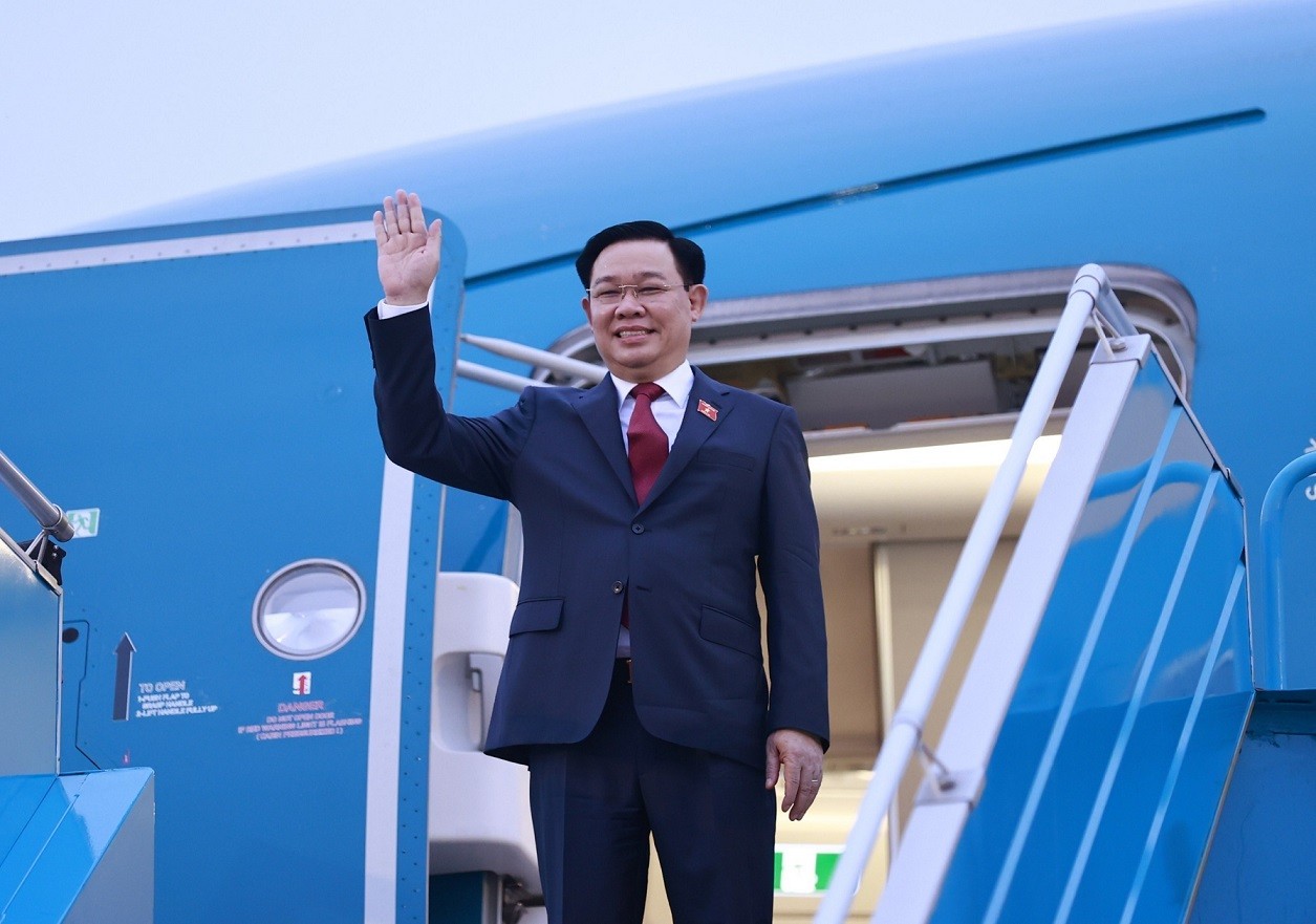 NA Chairman Vuong Dinh Hue leaves for AIPA-43, official visits to Cambodia, Philippines. (Photo: VNA) 