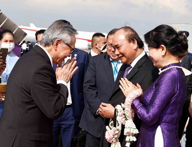 President wraps up Thailand visit, APEC meeting attendance