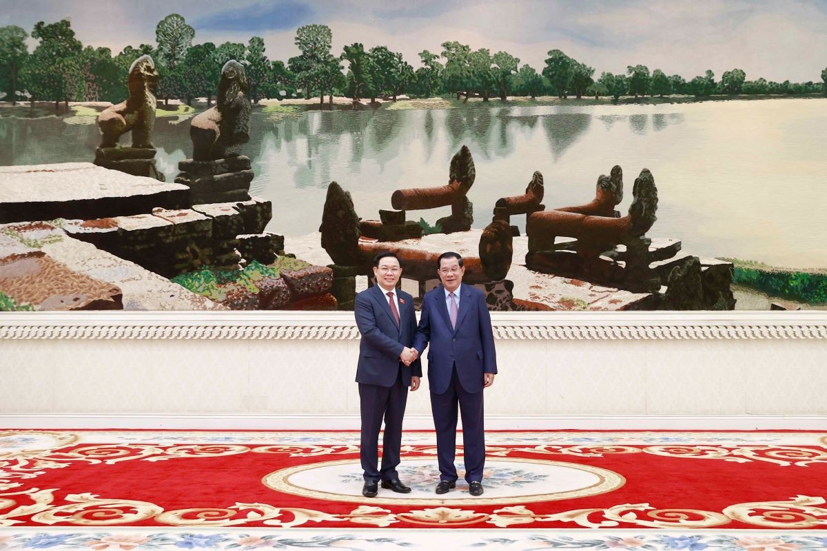 National Assembly Chairman meets Cambodian Prime Minister | Politics | Vietnam+ (VietnamPlus)