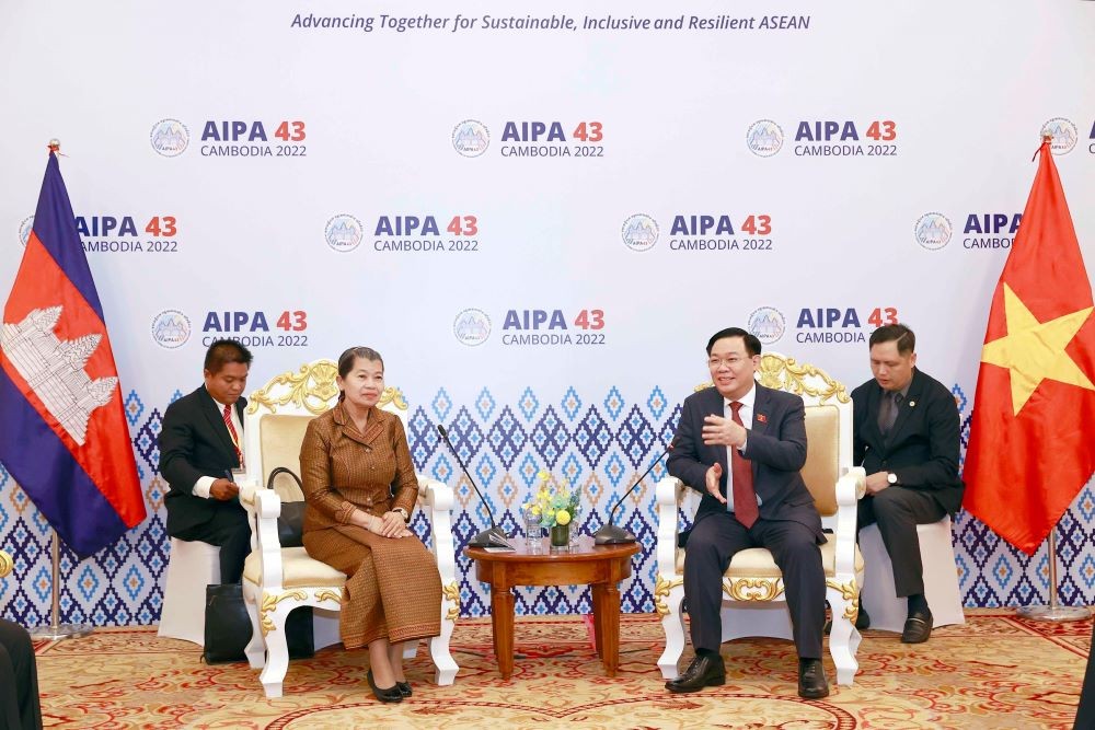 Vietnam, Cambodia agree to foster cooperation in all channels
