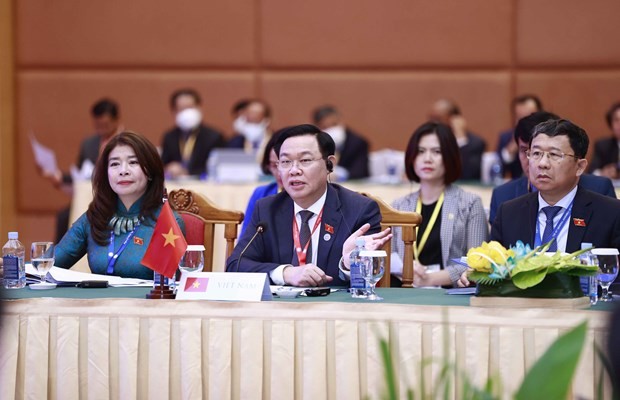 NA Chairman Vuong Dinh Hue attends AIPA Executive Committee&rsquo;s meeting
