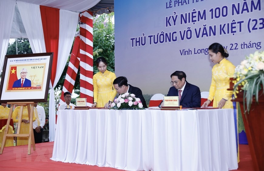 Government leader commemorates late Prime Minister Vo Van Kiet