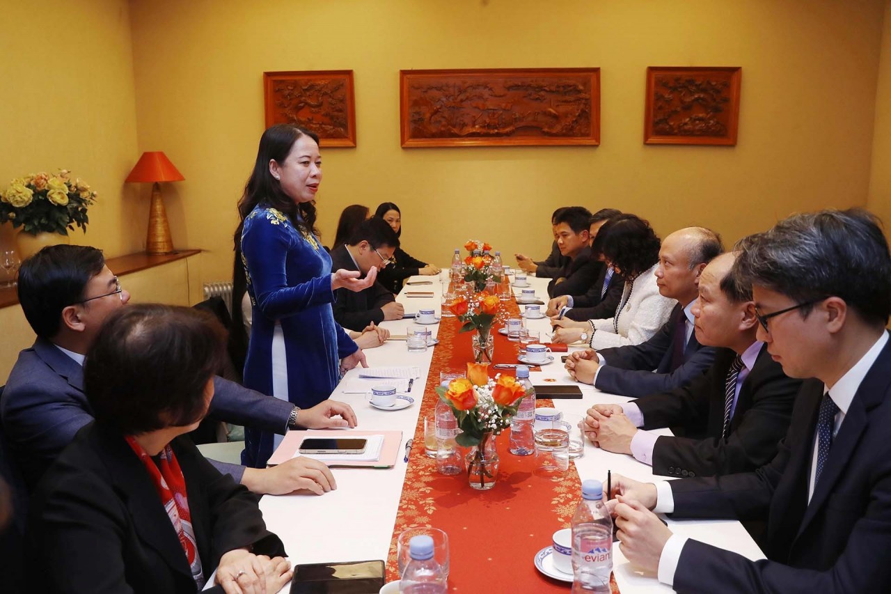 Vice President urges OVs in France further contribute to Vietnam-France ties