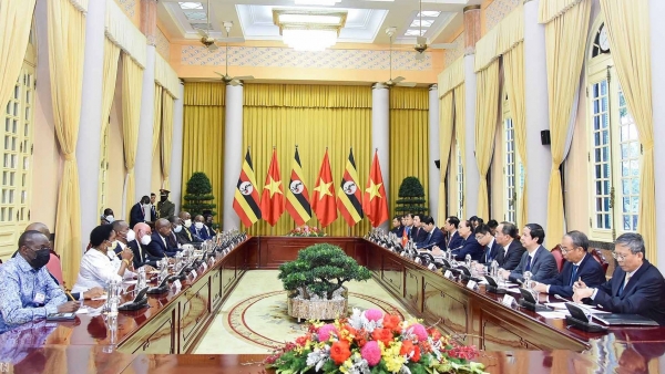 Vietnamese, Ugandan Presidents hold talks to foster cooperation