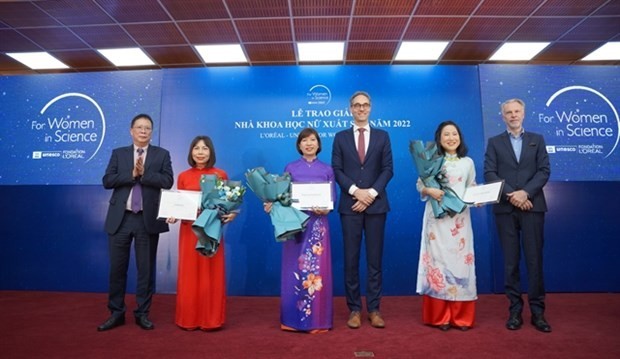 Three female scientists receive L’Oreal-UNESCO awards
