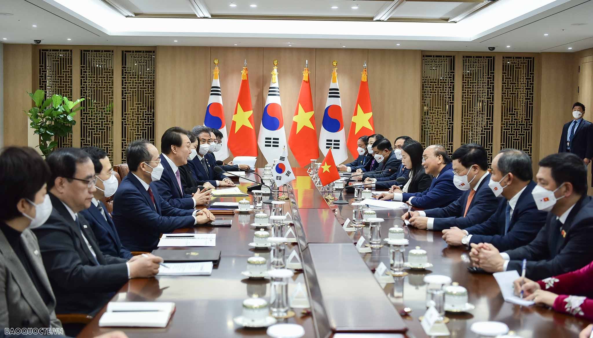 Hàn Quốc bắn 21 phát đại bác đón chính thức Chủ tịch nước Nguyễn Xuân Phúc