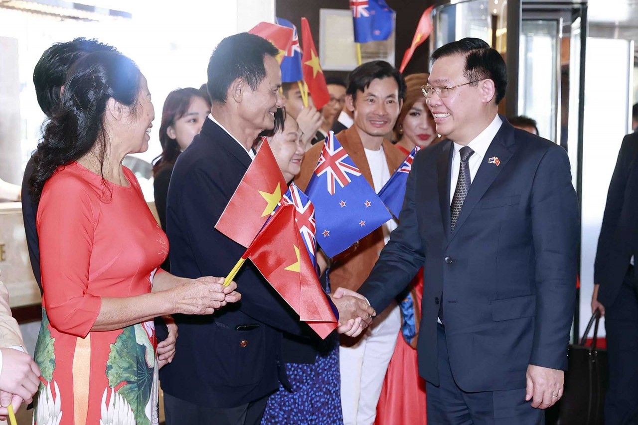 NA Chairman meets representatives of Vietnamese community in New Zealand