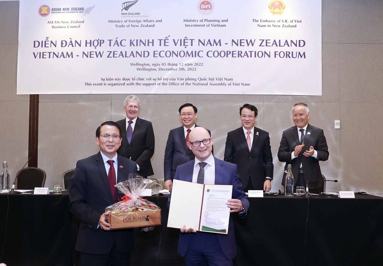 NA Chairman attended Vietnam-New Zealand Economic Cooperation Forum in Wellington