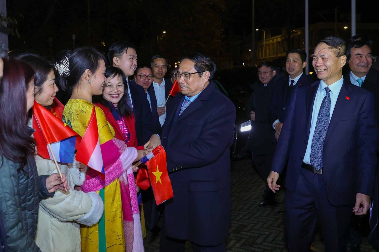 Prime Minister meets Vietnamese community in Netherlands