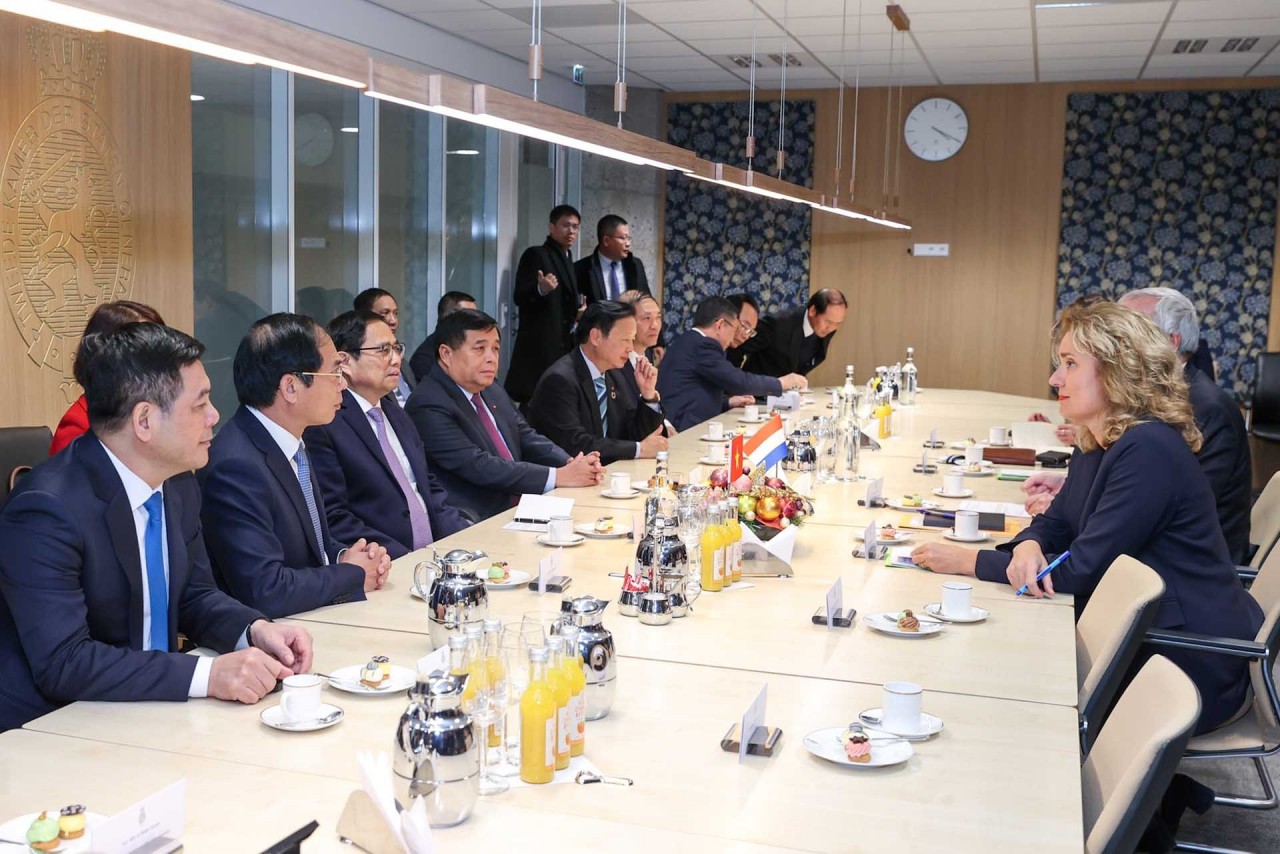 Prime Minister meets parliamentarians of the Netherlands
