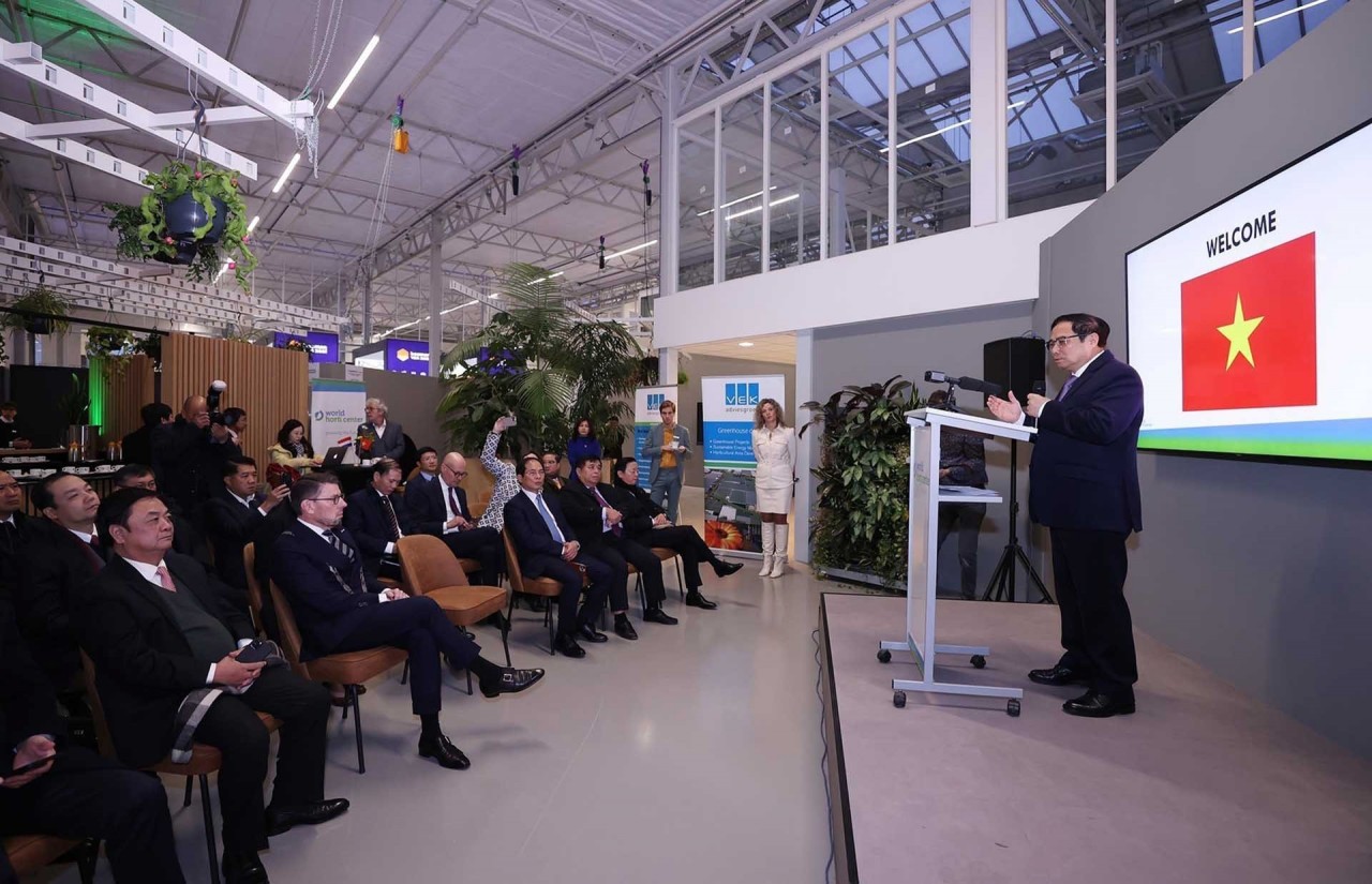 Prime Minister visits Netherlands’ agriculture innovation hub